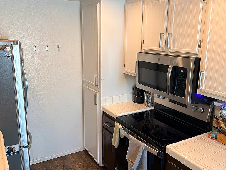 2828 Famosa Blvd #303 — Photo 7