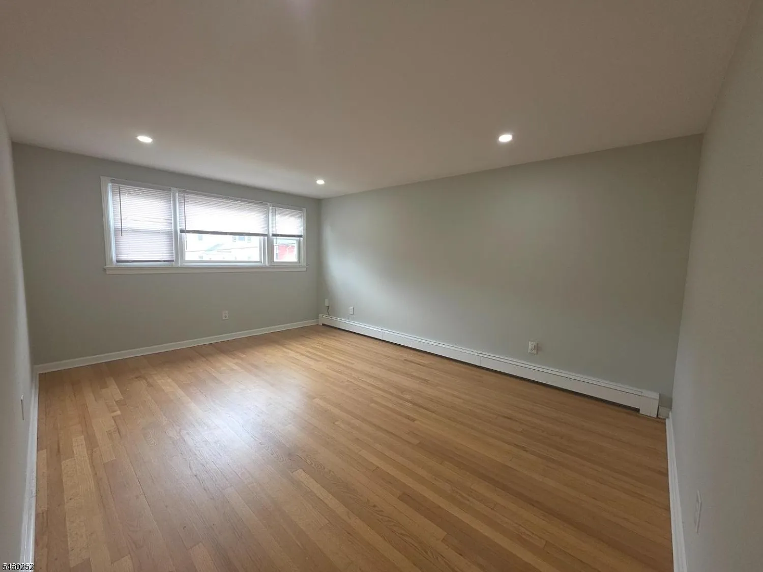 2 bed, 1.0 bath, 700 sqft, $2,200 — Photo 2
