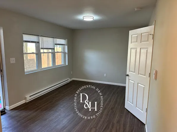 518 N Scott St #C, South Bend, IN 46616