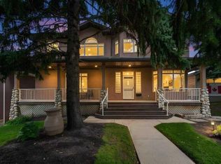 15 W Rosery Dr NW, Calgary, AB T2K1L4