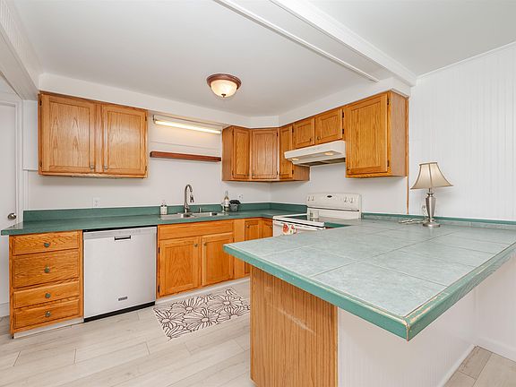 2nd image of 80 Woodlawn Circle