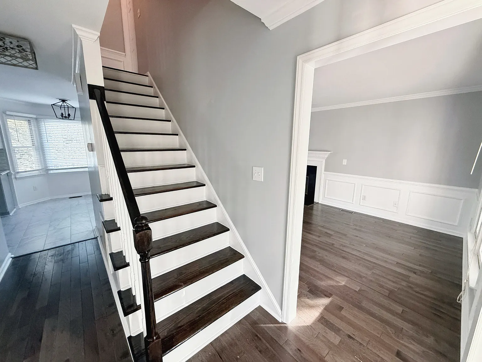 3 bed, 2010 sqft, $2,400 — Photo 4