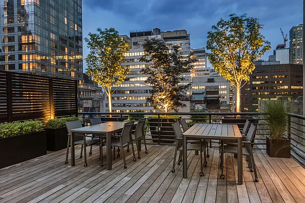 Sold by Compass | media 20