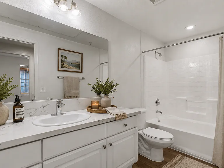 Portofino Apartments Mission Valley — Photo 24