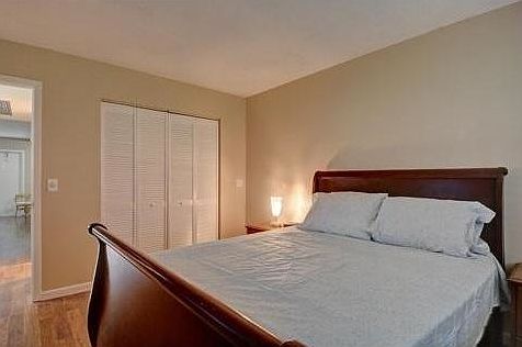 5th image of 402 Tilford S #402