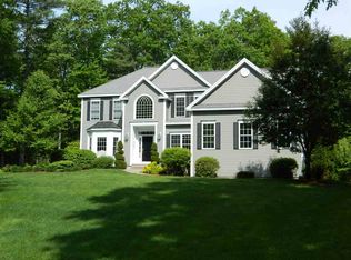 99 Colonel Daniels Dr, Bedford, NH 03110