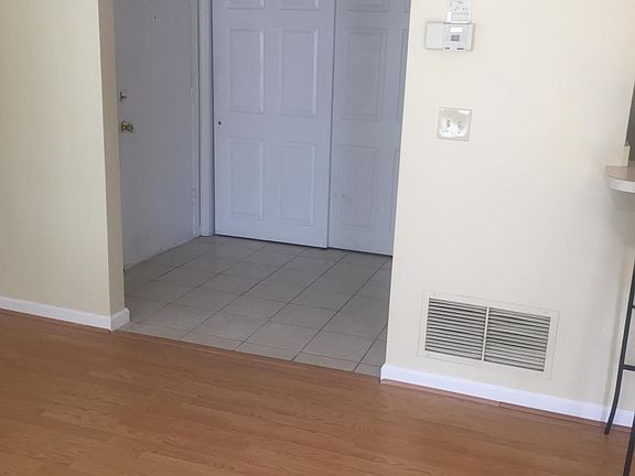 ENTRY WITH LARGE DOUBLE COAT CLOSET