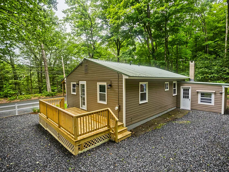 294 Buckland Rd — Photo 3