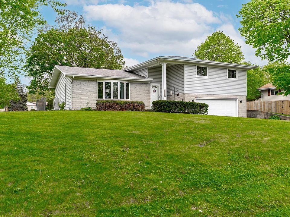 1st image of 5110 Derome Dr