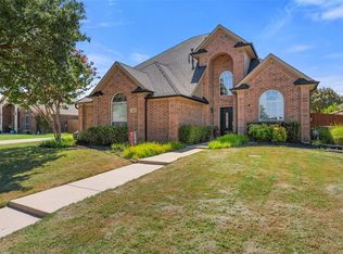 2510 Greenbriar Dr, Mansfield, TX 76063