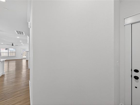 3rd image of 1625 S 17th Pl