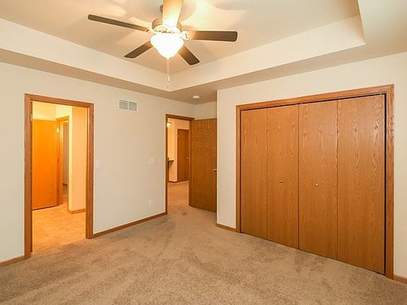 5th image of 948 Cortney Ln