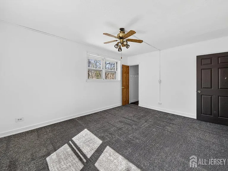 6 Farm Ln — Photo 9