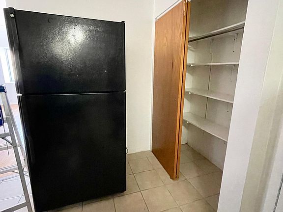 5th image of 601 31ststreet #2