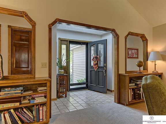 3rd image of 15686 Jackson Dr