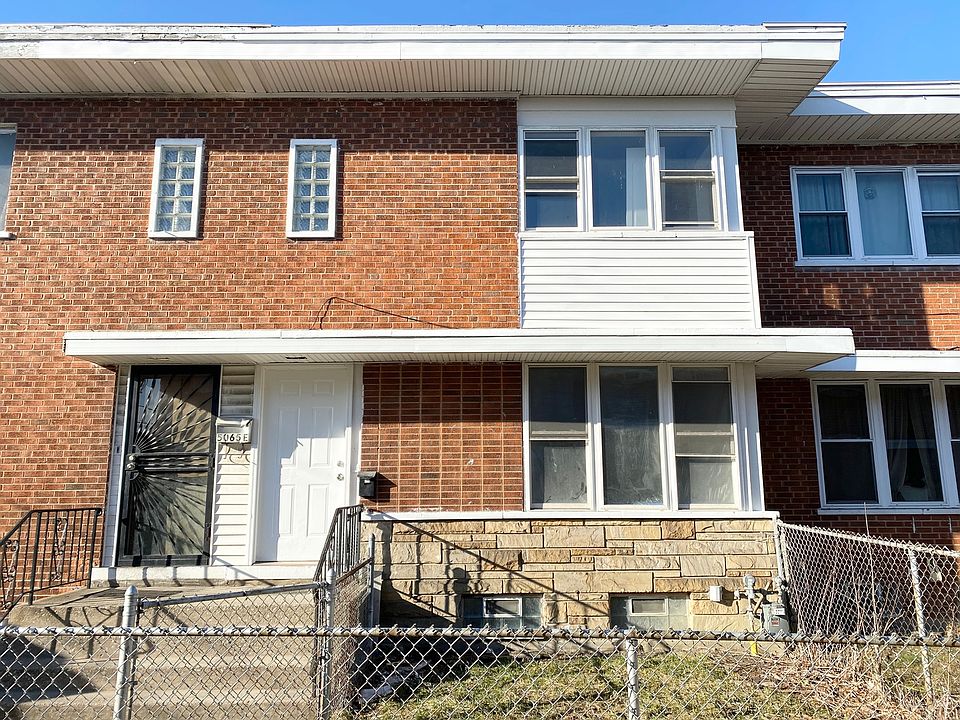 1st image of 5065 W Gladys Ave APT D