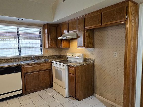 5th image of 3509 Rosemary Ct