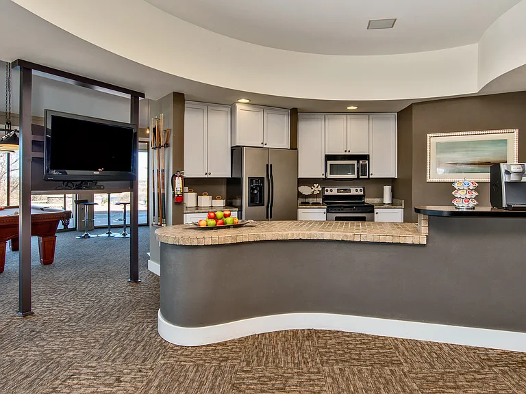 Bonterra Lakeside Apartments — Photo 16