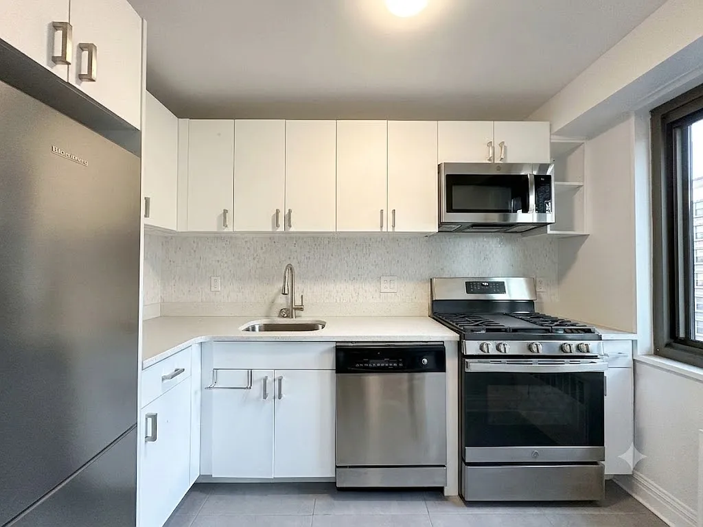135 West 96th Street — Photo 3