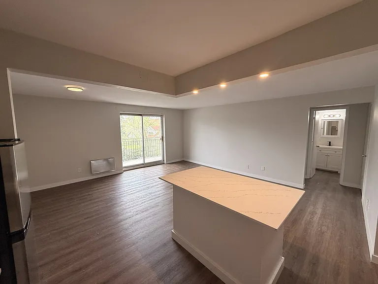 76 Tecumseh Rd E #706 — Photo 4