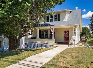 502 3rd St, Shenandoah, VA 22849