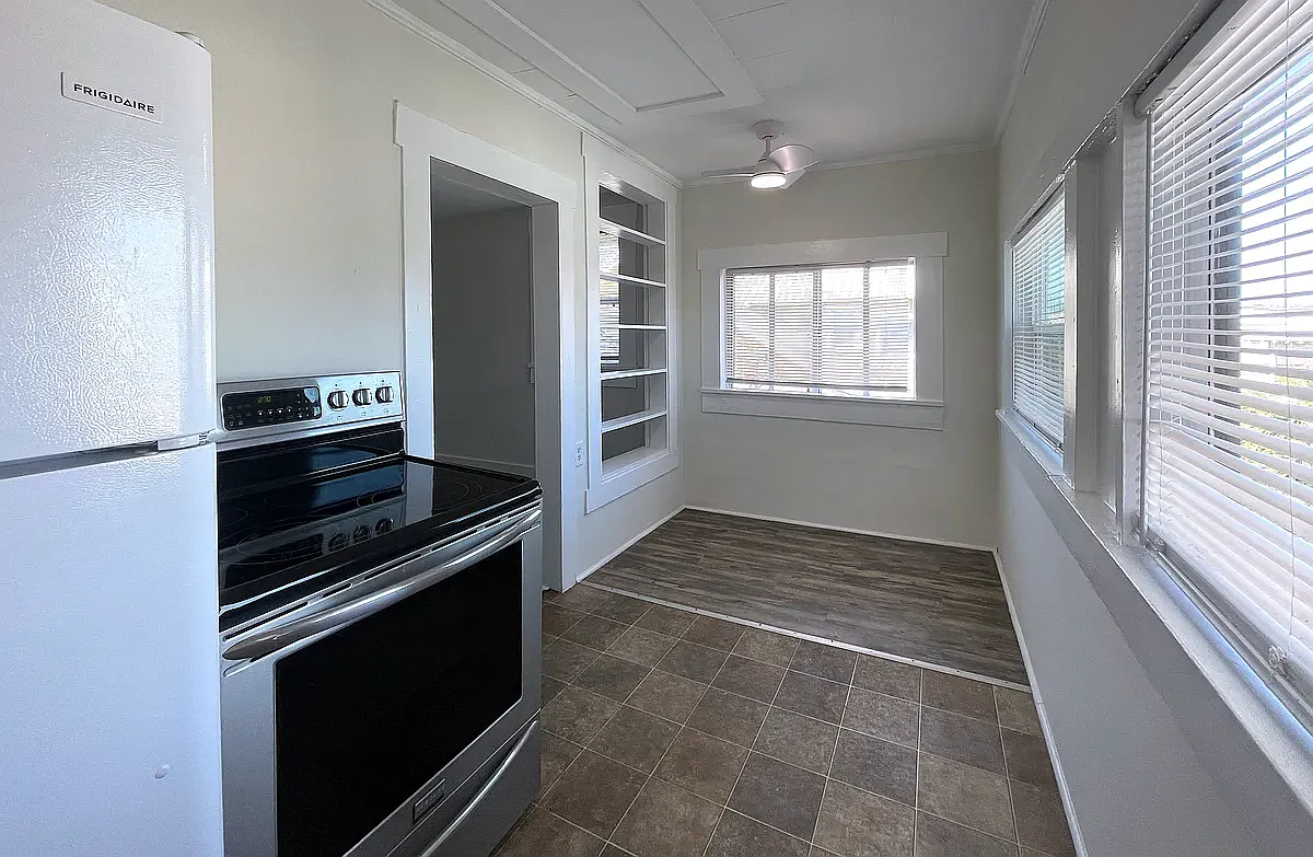 2 bed, 950 sqft, $2,250 — Photo 4