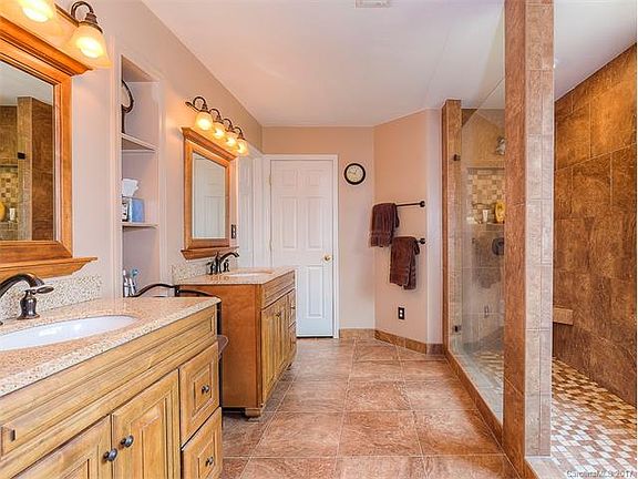 4th image of 3503 Manor House Dr