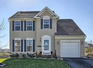 122 Farm Lane Cir, York, PA 17408