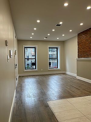 3rd image of 202 Pulaski St #1B