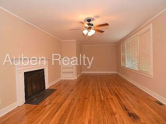 Spacious living room. 