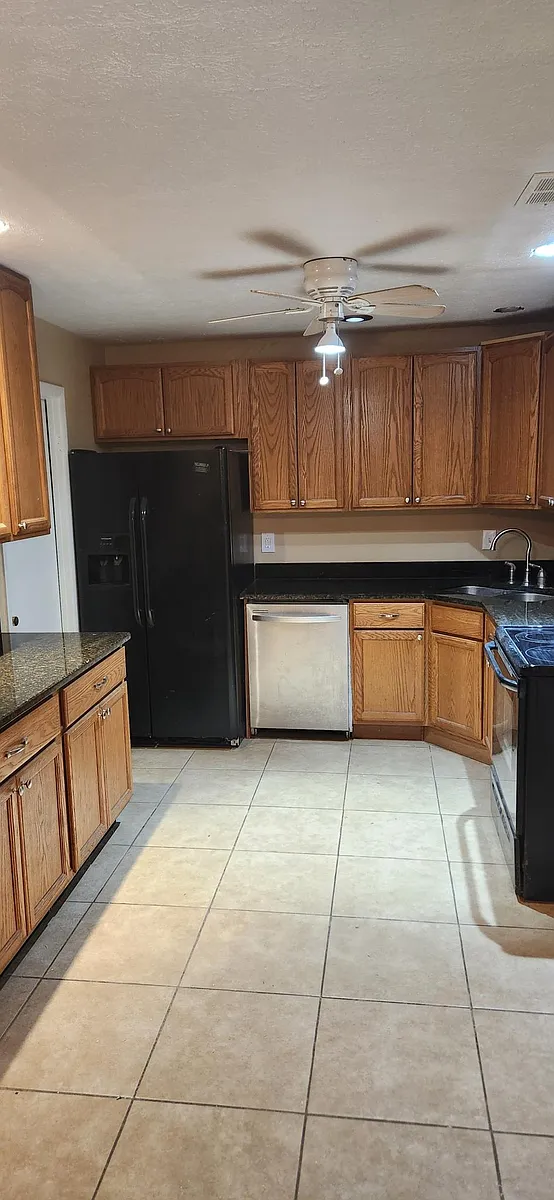 Building Photo - 4245 Bennington Blvd #4245