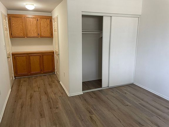 5th image of 16710 Sherman Way #101