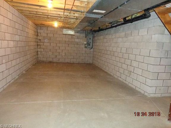 4th image of 1129 Eaton Dr