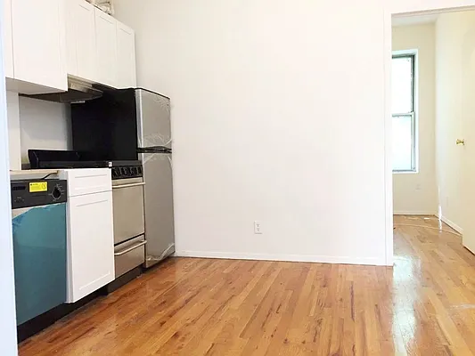 Rented by Waverly Realty Associates | media 19