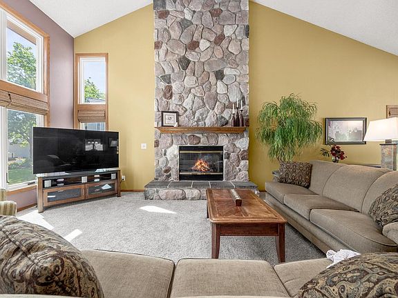 4th image of W233N7065 Blacksmith COURT