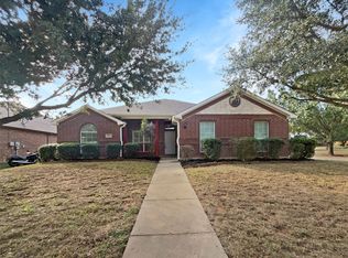 561 Ascot Way, Azle, TX 76020