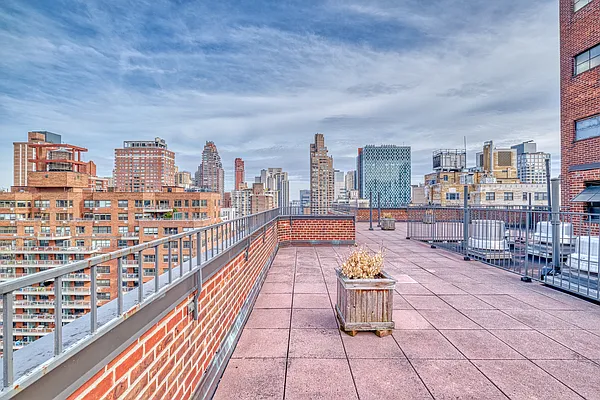 Sold by Platinum Properties | media 23