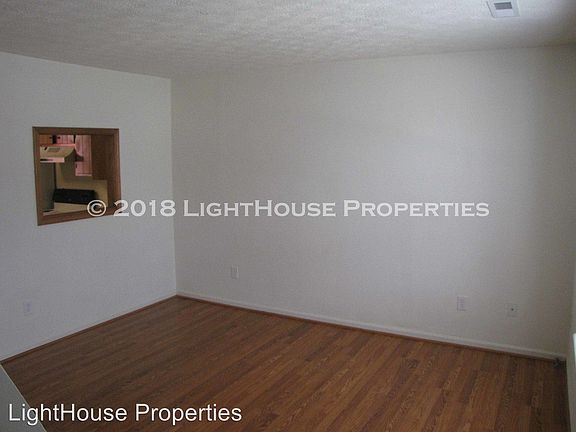 2nd image of 101 Water Gate Dr #B