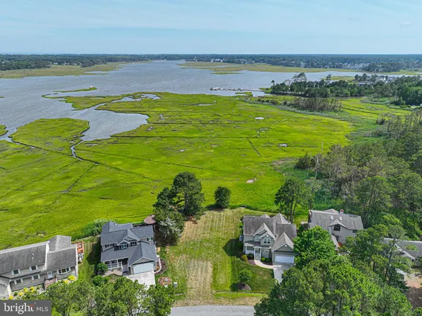 106 Robin Hood Trl, Ocean Pines, MD 21811