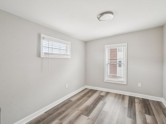 5th image of 3822 Wabash St