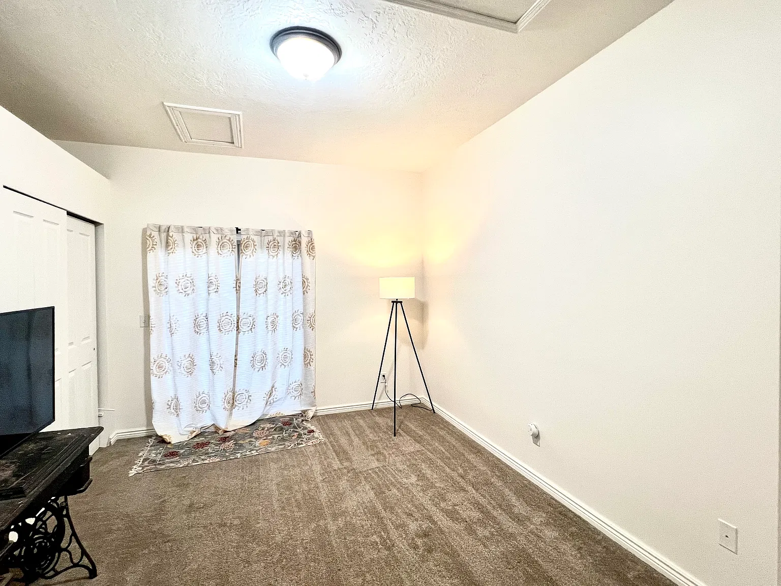 2 bed, 1440 sqft, $2,300 — Photo 3