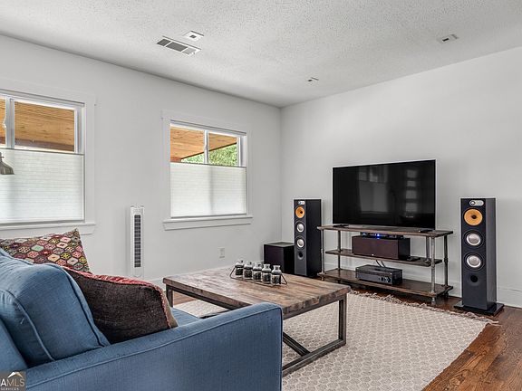 5th image of 3637 Prince Way