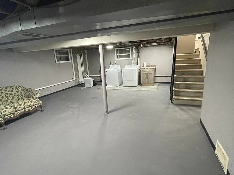 2916 S Euclid Ave — Photo 11