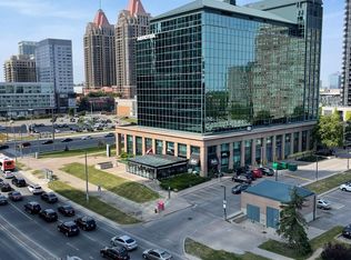 3883 Quartz Rd #611, Mississauga, ON L5B 3V6