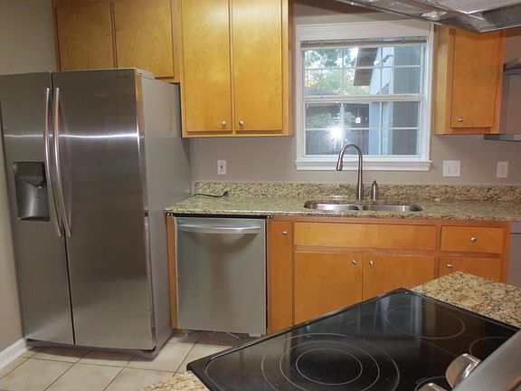 5th image of 507 W 10th St