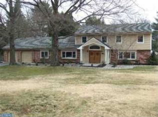 5 Willowdale Dr, Cherry Hill, NJ 08003