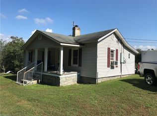 187 Eaton St, Mount Airy, NC 27030