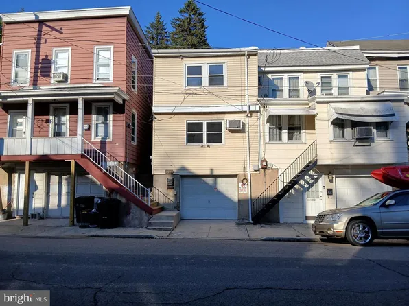 804 Water St, Pottsville, PA 17901
