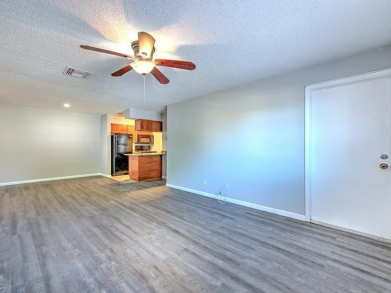 213 Berry Tree Pl — Photo 2