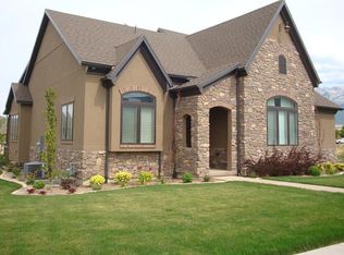 10772 N Crestview Dr, Highland, UT 84003